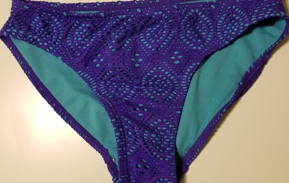 NWT Lace Bikini Set - Picture 3 of 4